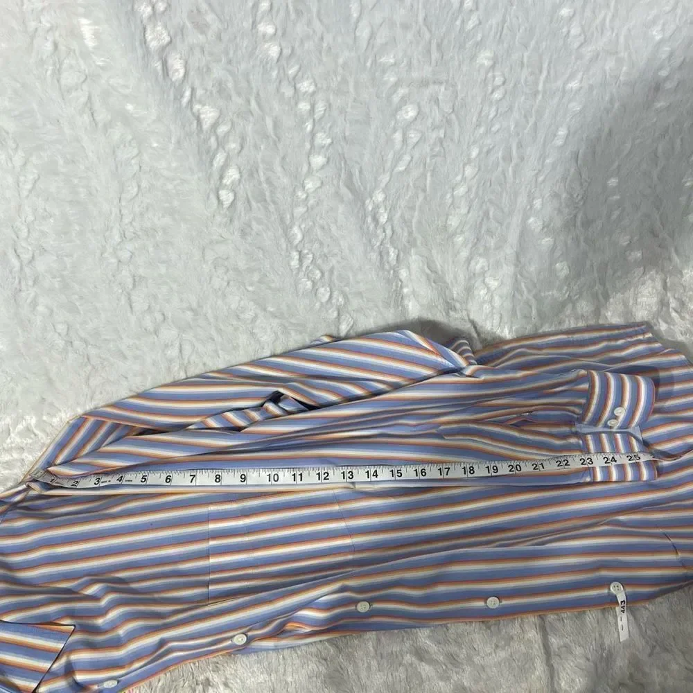 Banana Republic features vertical